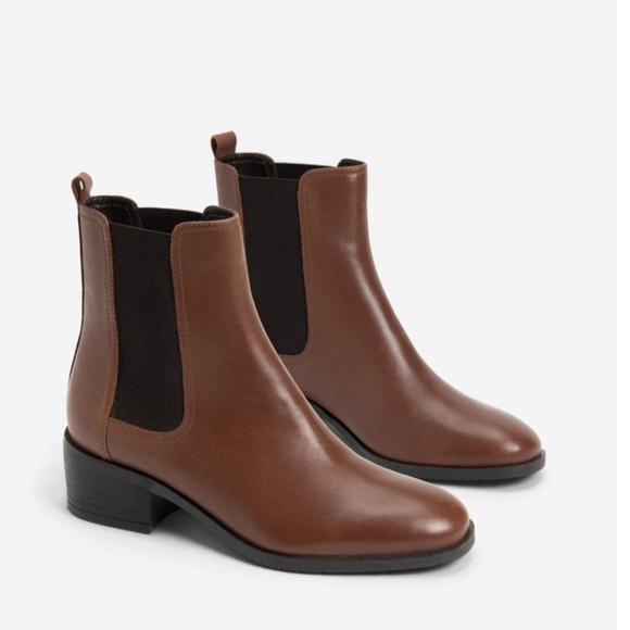 Kenneth Cole Shoes - NWT Kenneth Cole Salt Heeled Chelsea Boot